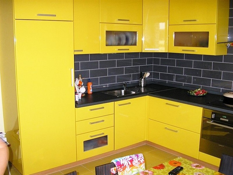 Кухни в желтом цвете на заказ